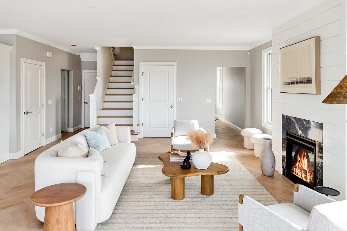 Living room and the stair to the bedrooms